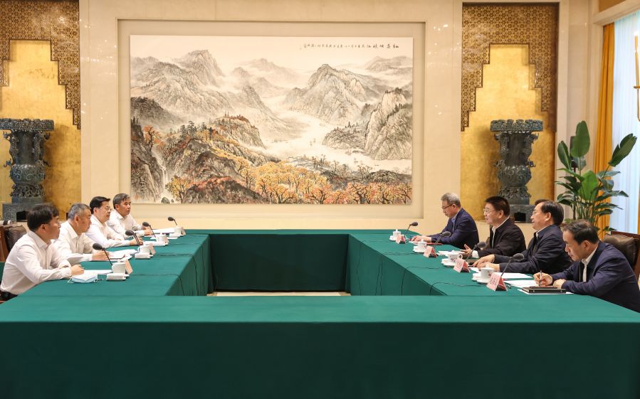 雷鳴山、韓君拜會湖北省委書記王蒙徽、省長王忠林
