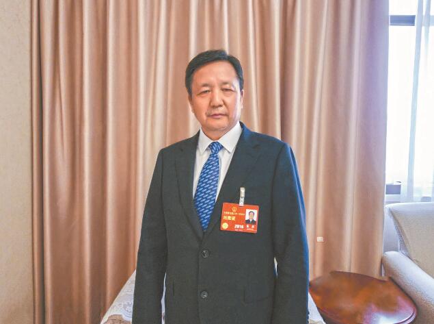 新型電力系統(tǒng)建設(shè)為電力裝備制造業(yè)帶來新機(jī)遇——訪全國(guó)人大代表，全國(guó)工商聯(lián)副主席，特變電工股份有限公司黨委書記、董事長(zhǎng)張新