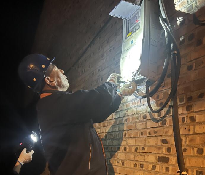 豐鎮供電公司開展查處安全隱患、保障供用電質量專項用電檢查行動