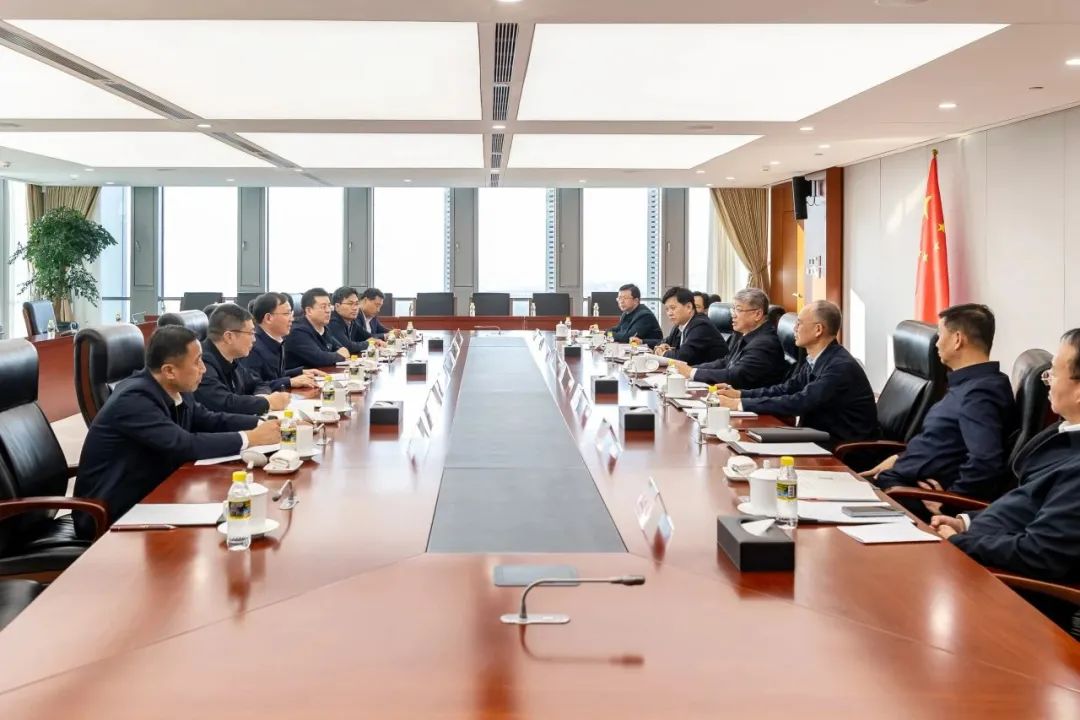 國家能源集團黨組書記、董事長劉國躍與中國大唐黨組副書記、總經理張傳江會談