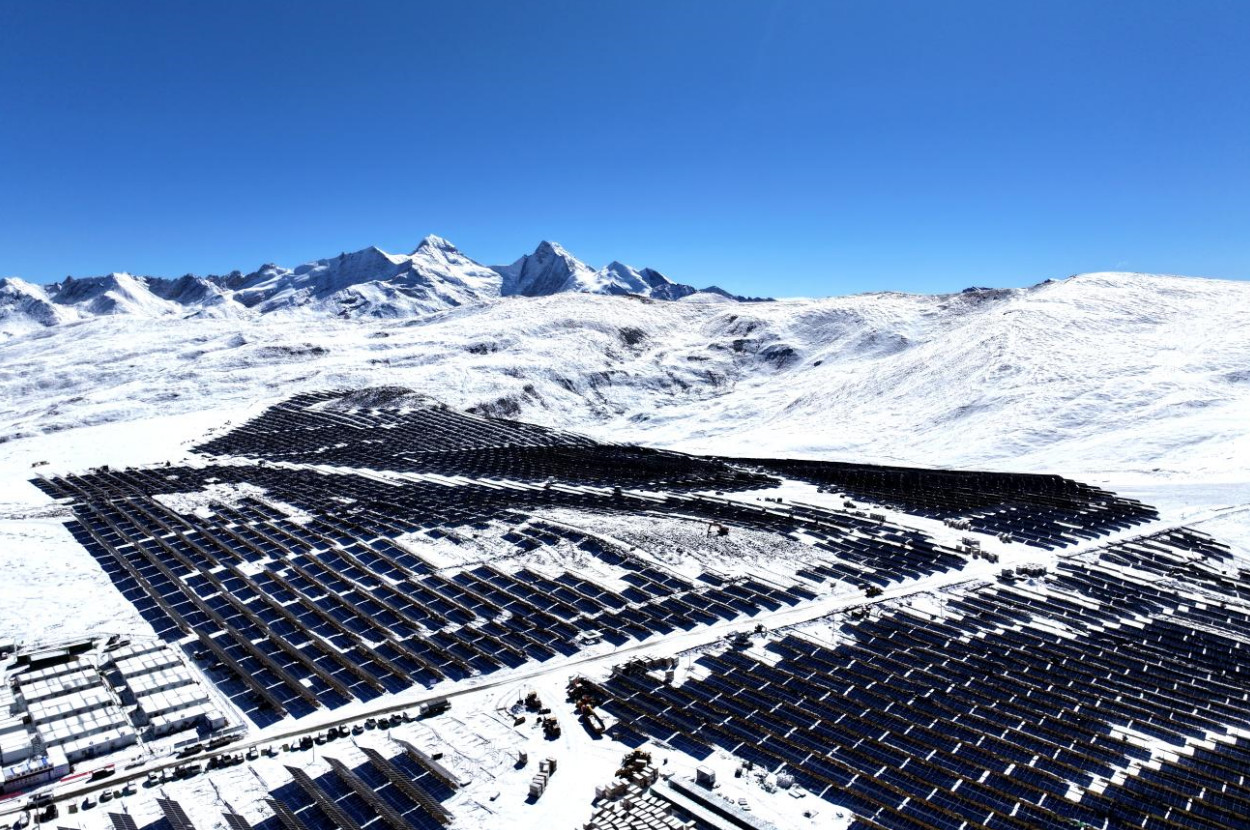 全球海拔最高光伏電站在西藏并網發電