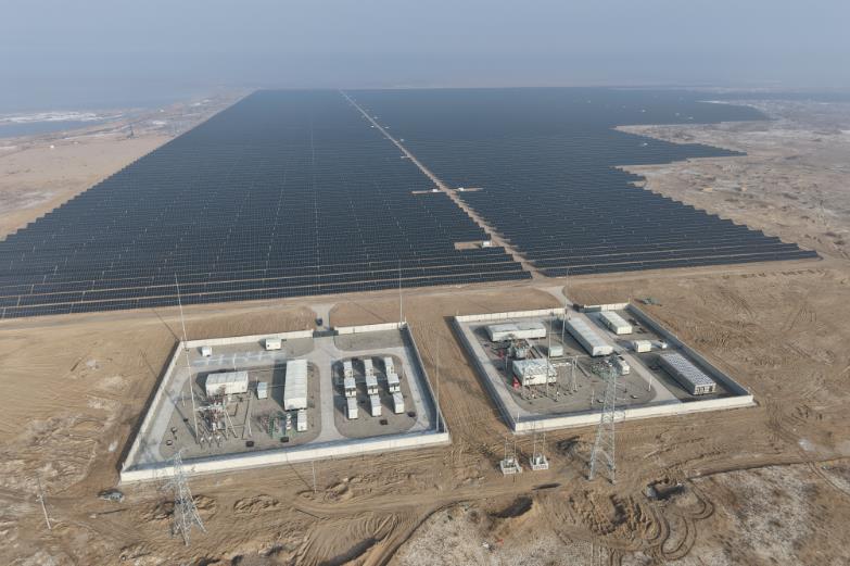 南疆能源集團15萬千瓦新增負荷消納光伏發電EPC項目全容量并網
