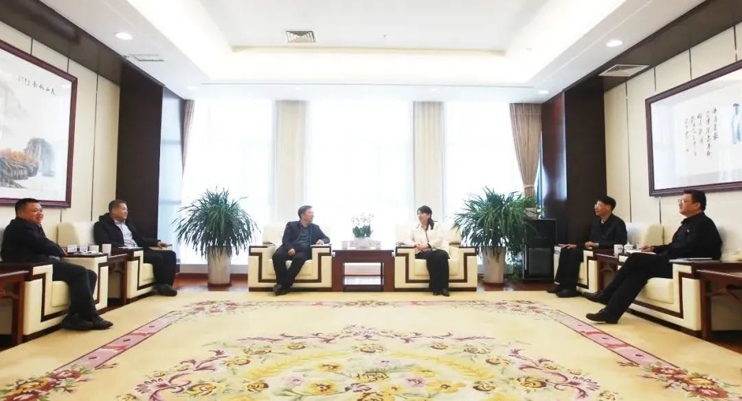 國家電投新疆公司與中國水電四局、中交集團(tuán)、運達(dá)股份座談
