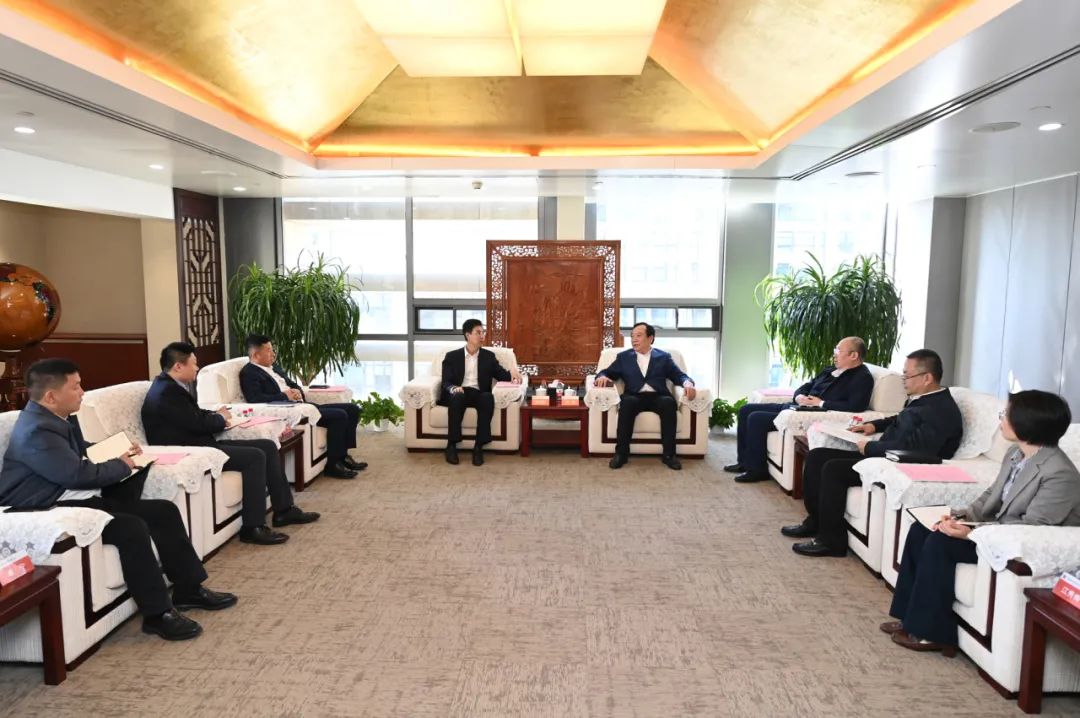 大唐國際黨委書記、董事長李凱會見中建五局黨委書記、董事長田衛國